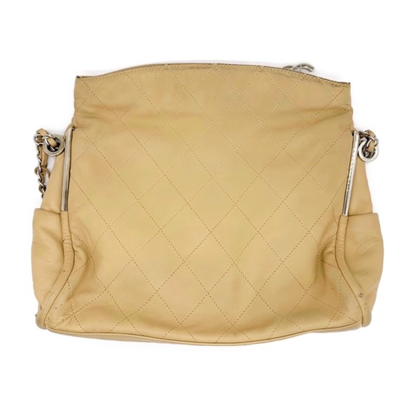 Chanel Ultimate Soft Quilted Lambskin Hobo Bag - Picture 4 of 12